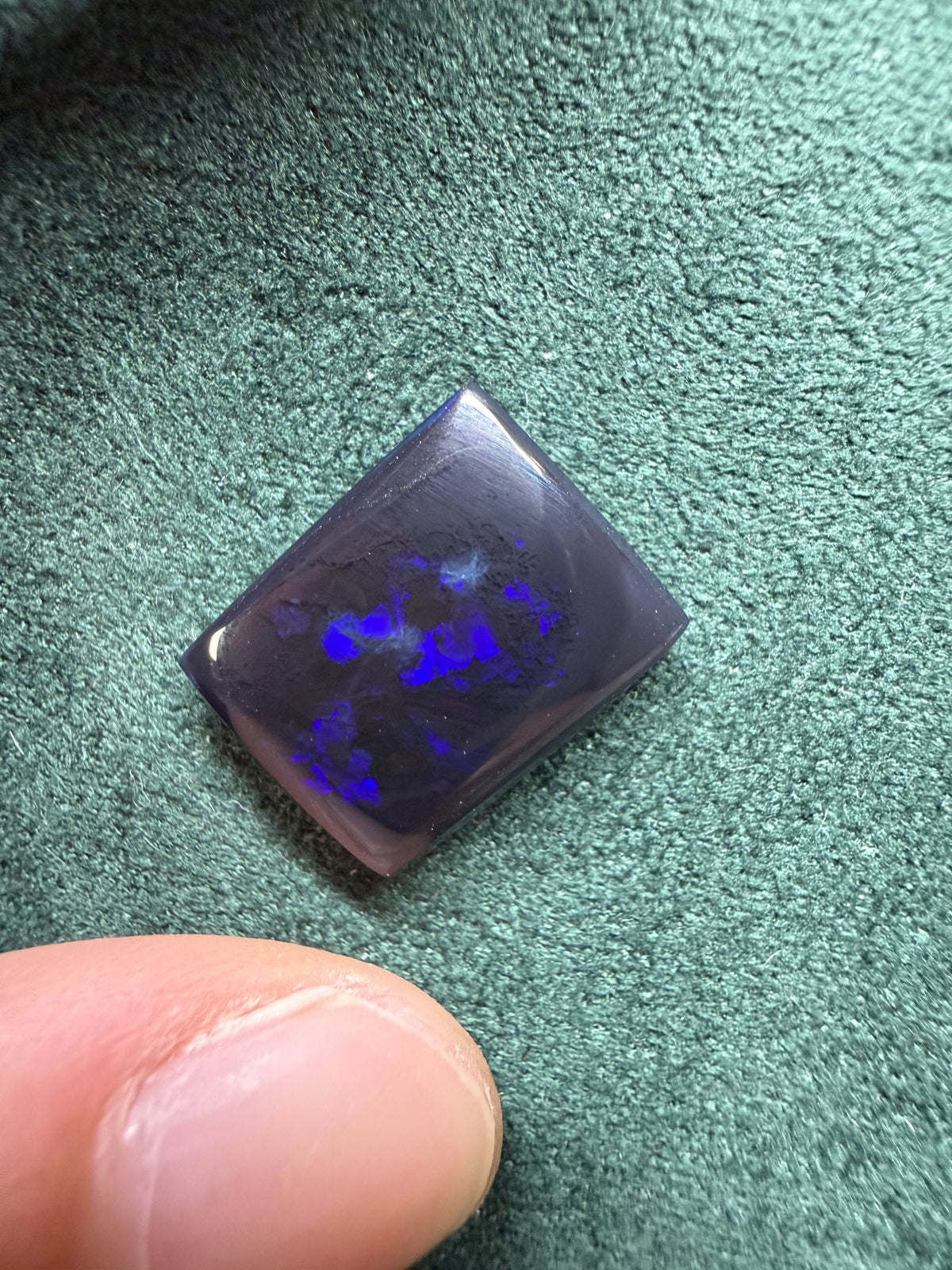7.Surprise black Opal 4.2ct phantom