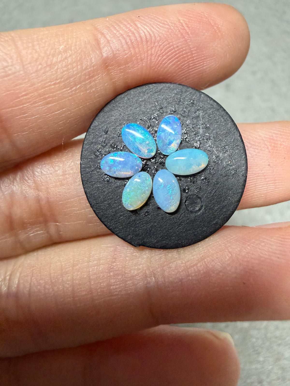 33. Surprise Crystal Opal set