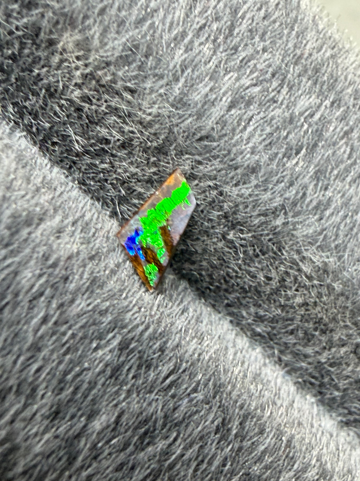 26.The flash Boulder Opal