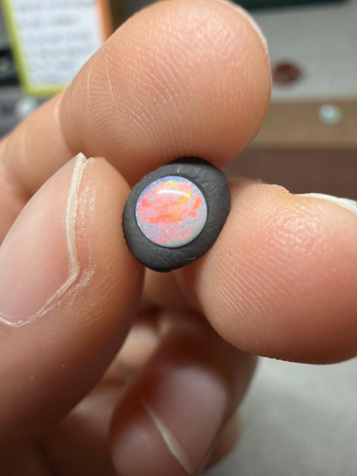 1.Surprise opal