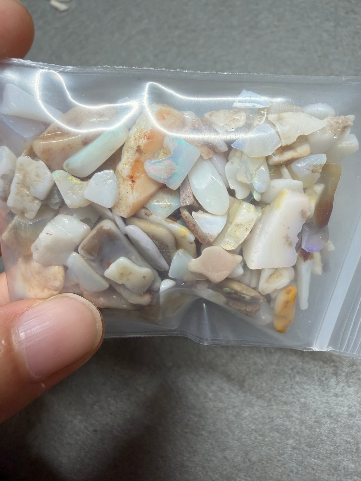 1.Surprise 100ct Rough minis