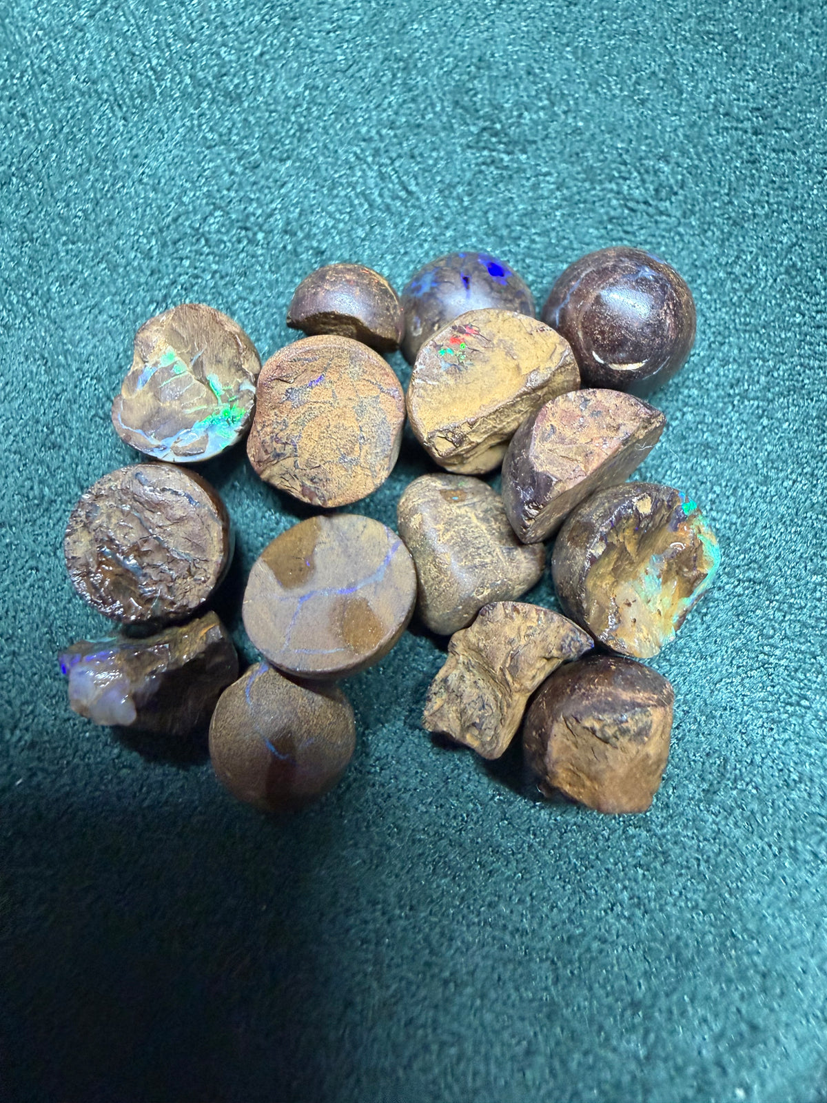 10.Surprise boulders-26.4ct