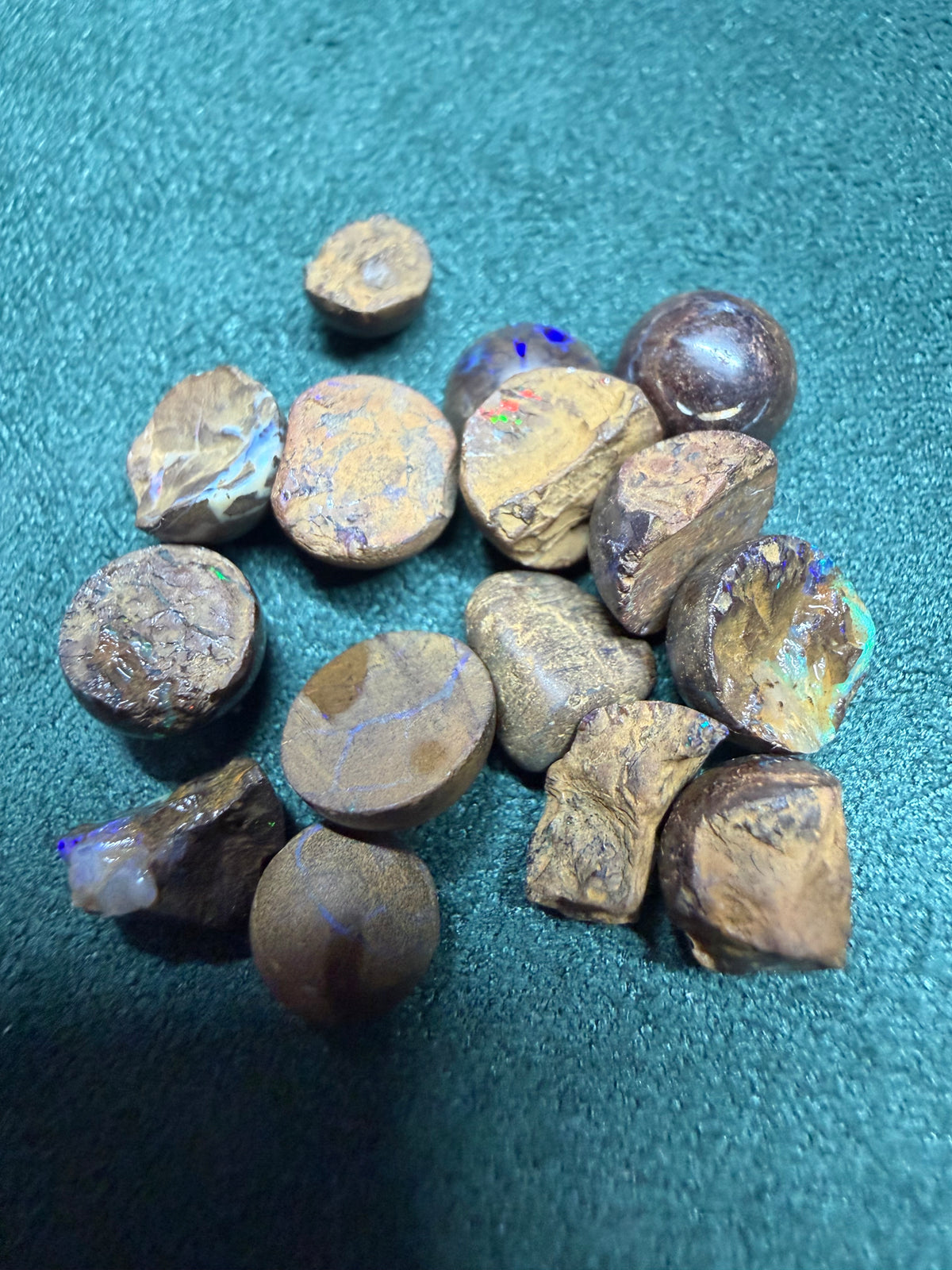 10.Surprise boulders-26.4ct